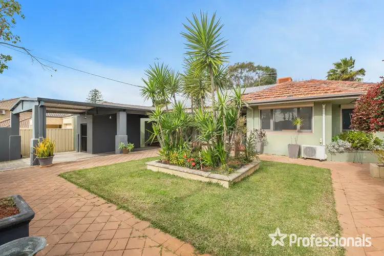 20 Peacock Street, Cloverdale WA 6105