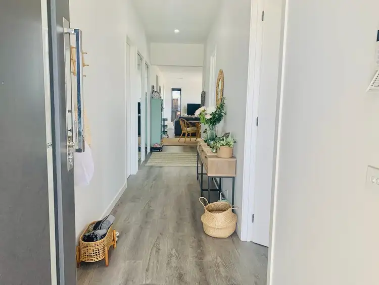 Second view of Homely house listing, 5 Rockgarden Way, Wollert VIC 3750