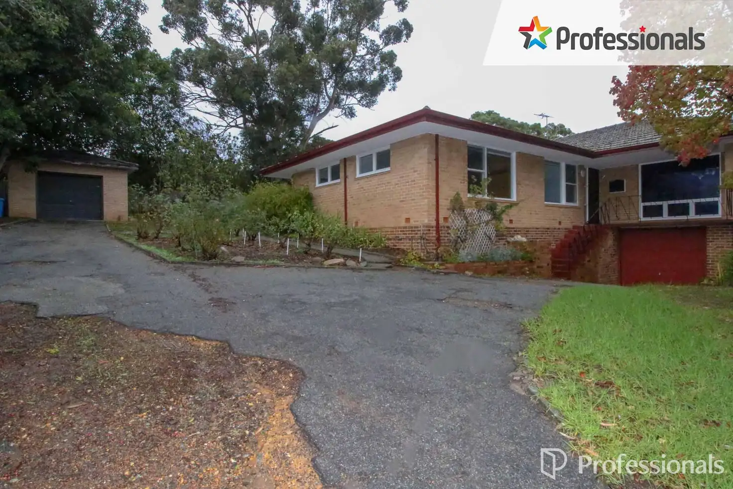 Main view of Homely house listing, 121 Derry Ave, Mount Nasura WA 6112