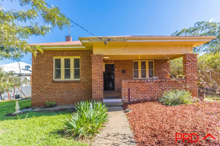 27 Upper Street, Tamworth NSW 2340