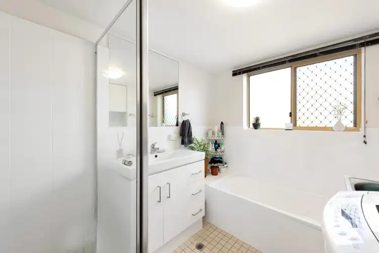 Fifth view of Homely apartment listing, 2/11 Sankey Street, Carina QLD 4152