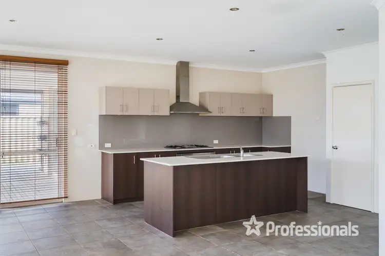 Sixth view of Homely house listing, 5 Provincia Parade, Yalyalup WA 6280