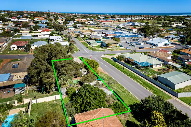 Second view of Homely house listing, 9 Elizabeth Street, Geraldton WA 6530