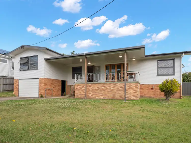40 Geoffrey Avenue, Southport QLD 4215