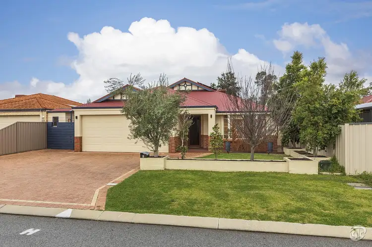 4 Panton Drive, Success WA 6164