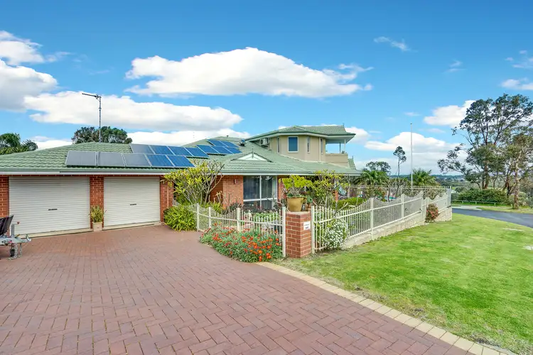 6 Winthrop Avenue, College Grove WA 6230