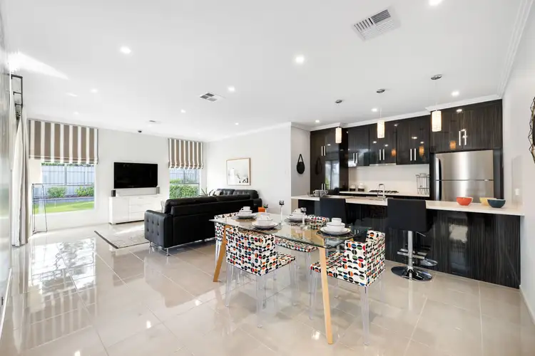 4 Saturn Court, Woodcroft SA 5162