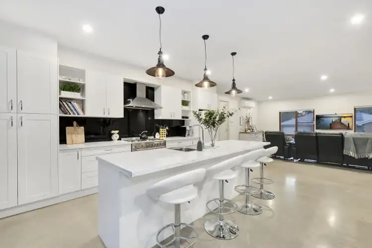 Fifth view of Homely house listing, 8 McRae Court, Strathalbyn SA 5255