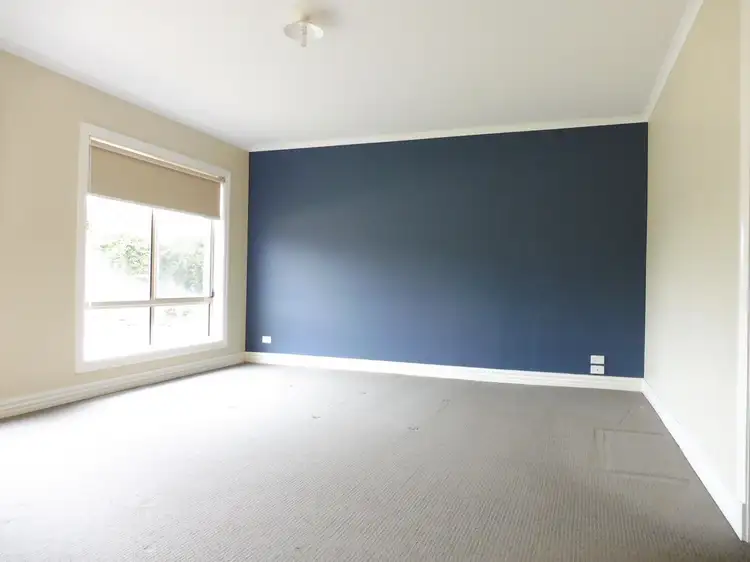 Fifth view of Homely house listing, 5 HOWITT COURT, Lindenow VIC 3865