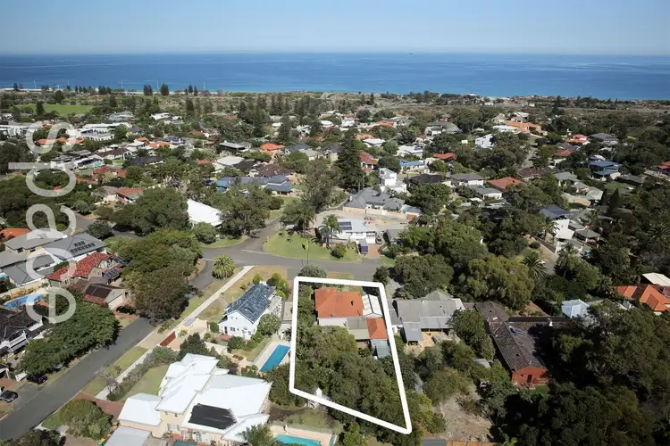 17 Boronia Crescent, City Beach WA 6015