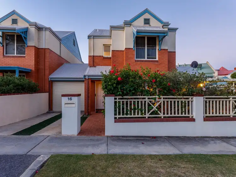 16 Speedy Cheval Street, East Fremantle WA 6158