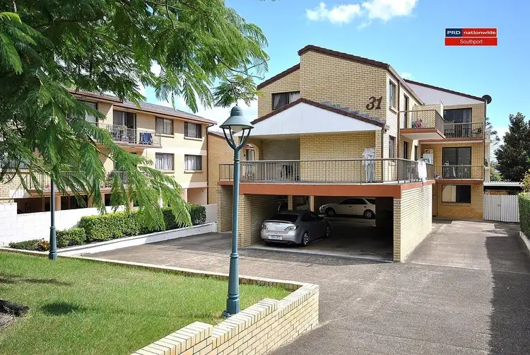 3/31 White Street