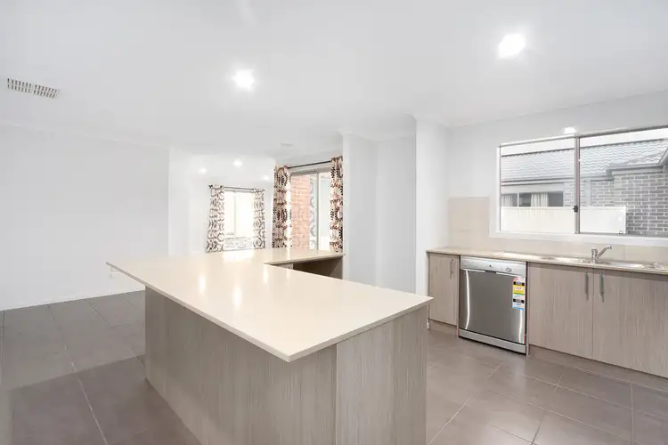 Fifth view of Homely house listing, 44 Salvia Avenue, Pakenham VIC 3810