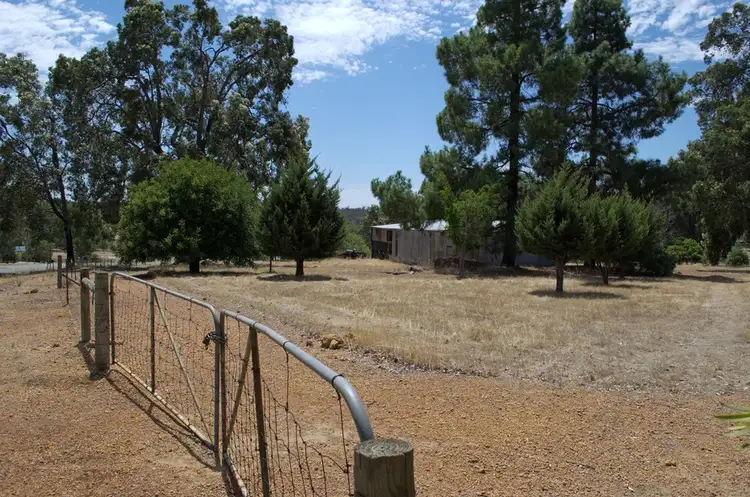 176 Carlin Road, Bakers Hill WA 6562