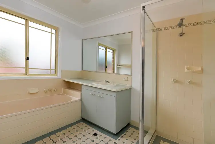 Sixth view of Homely unit listing, 2/11 Jimbour Cl, Forest Lake QLD 4078