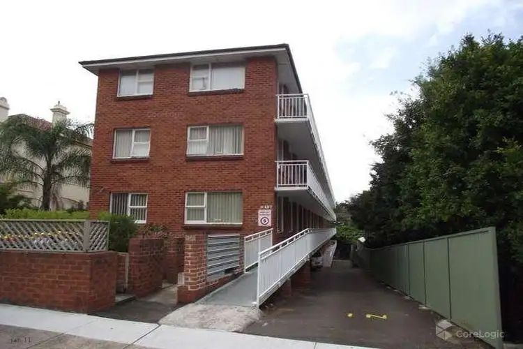 7/137 Smith Street