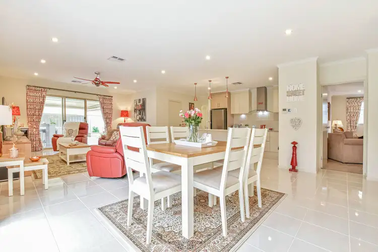 4 Scope Road, Woodcroft SA 5162