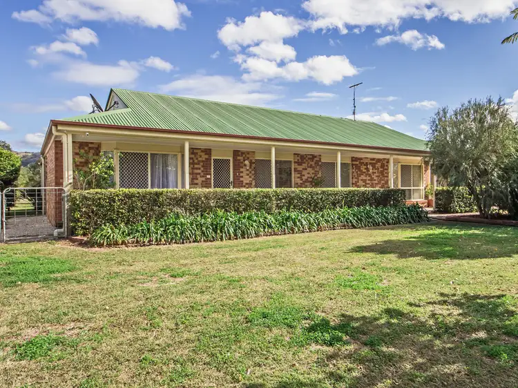 8 Rose Avenue, Minden QLD 4311
