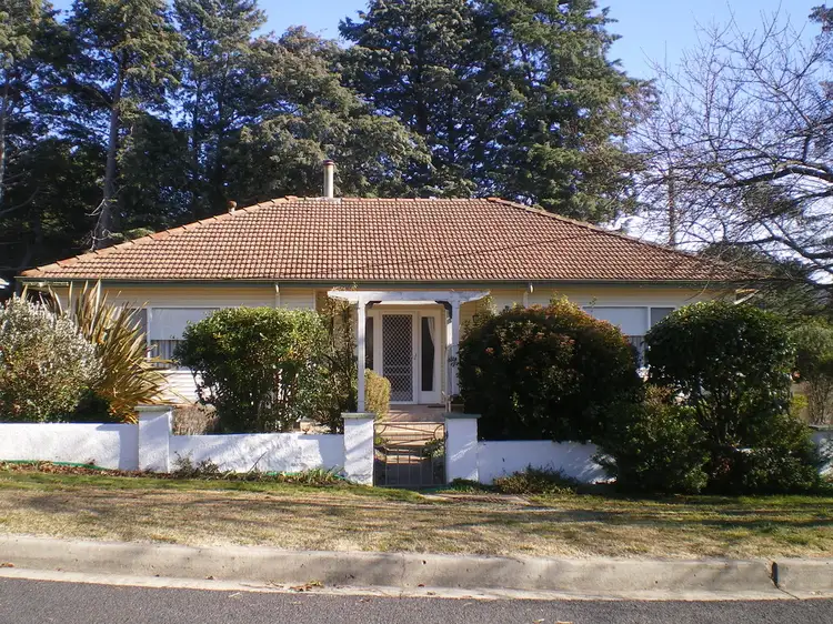 21 Buchan Pde, Cooma NSW 2630
