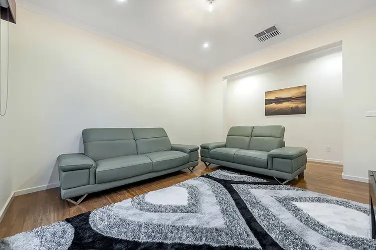 Fifth view of Homely house listing, 14 Bridgehaven Drive, Craigieburn VIC 3064