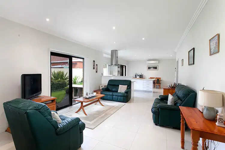 Third view of Homely villa listing, 4/334-336 Princes Highway, Sylvania NSW 2224