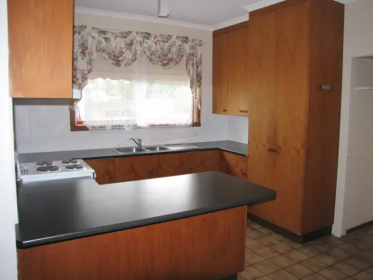 Fifth view of Homely house listing, 6 Mitchell Court, Moe VIC 3825
