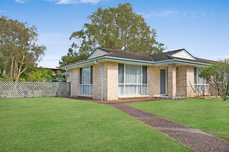 43 Cook Parade, Lemon Tree Passage NSW 2319