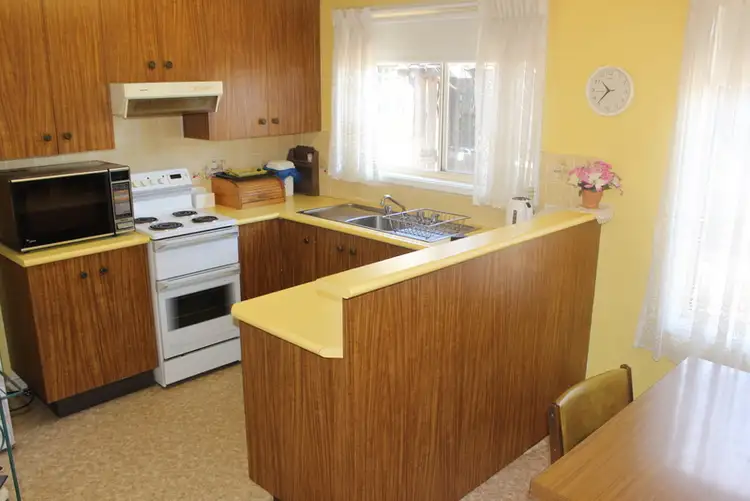 Fifth view of Homely unit listing, 2/144 Baker Street, Temora NSW 2666