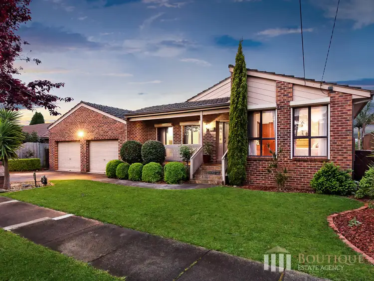17 Bellbrook Drive, Dandenong North VIC 3175