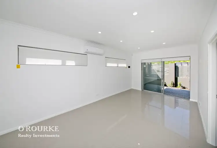 Fifth view of Homely apartment listing, 1/24 Nautilus Cres, Scarborough WA 6019