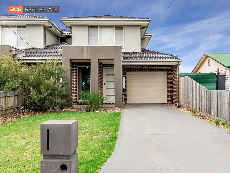 1/3 McNamara Road, Laverton VIC 3028