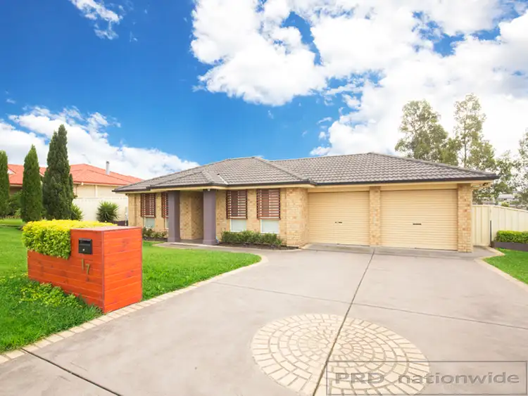 17 Peppertree Circuit, Aberglasslyn NSW 2320
