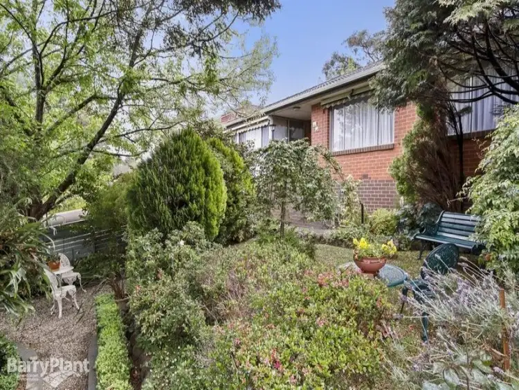 56 Andrew Crescent, Croydon South VIC 3136