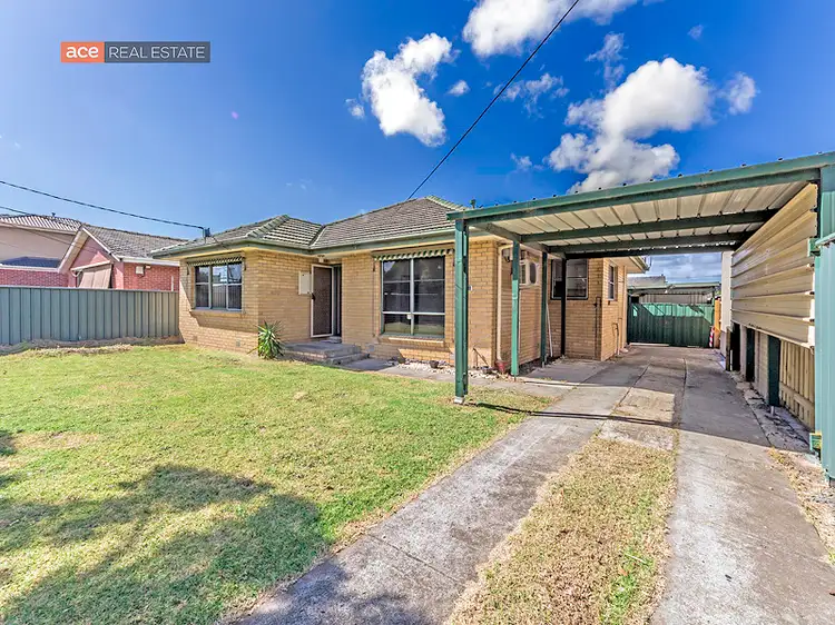 28 Robertson Crescent, Laverton VIC 3028