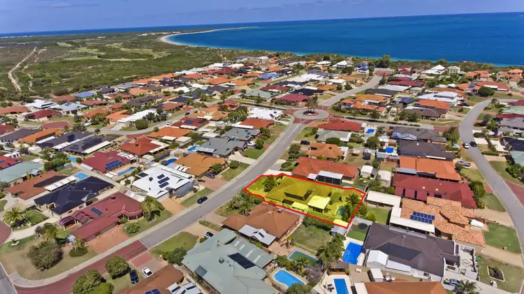 Fourth view of Homely house listing, 8 Cote D'Azur Gardens, Port Kennedy WA 6172