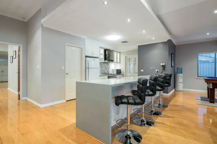 Seventh view of Homely house listing, 10 Butchart Turn, Aubin Grove WA 6164