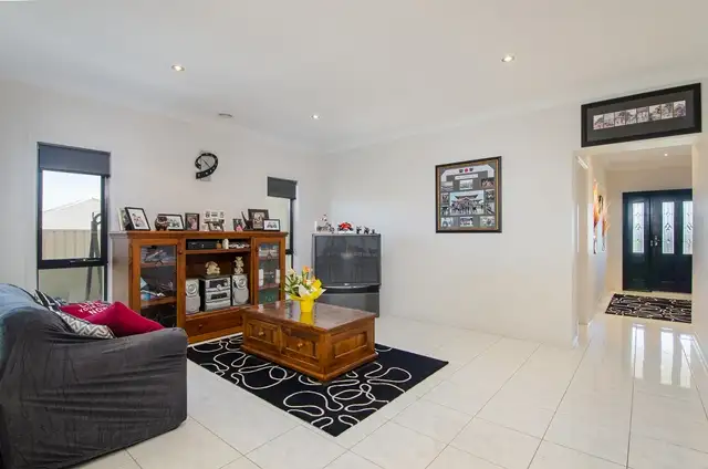 Fourth view of Homely house listing, 10 Mayflower Court, Mount Gambier SA 5290