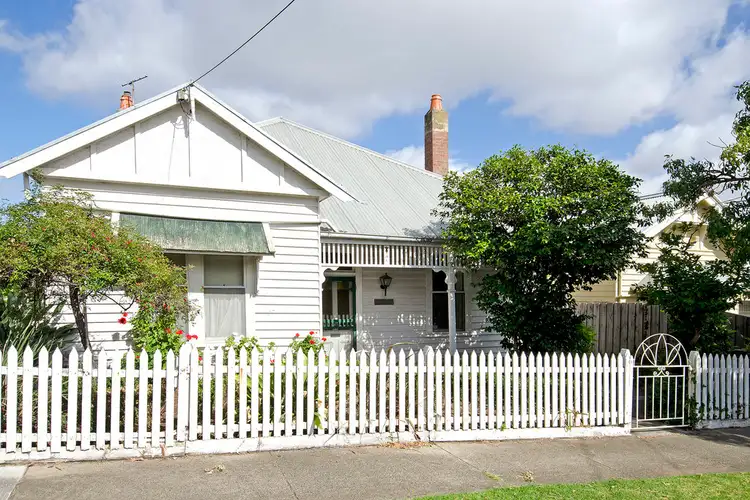 19 Manning Street, Newtown VIC 3220