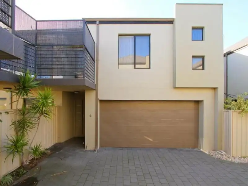 Main view of Homely house listing, 2/56 Spinnaker Heights, Yangebup WA 6164