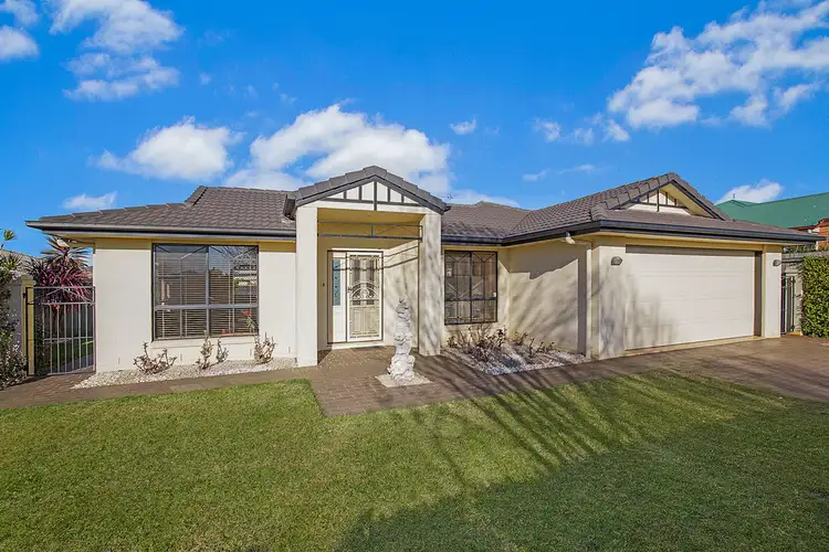 10 Scullin Street, Middle Ridge QLD 4350