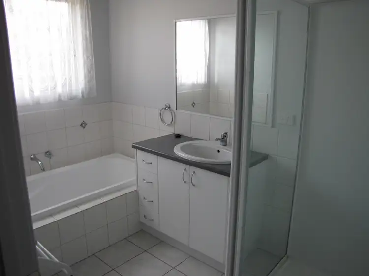 Fifth view of Homely house listing, 10 Valley Court, Newborough VIC 3825