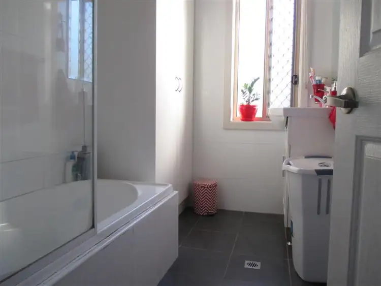 Sixth view of Homely house listing, 5 Fiji, Lethbridge Park NSW 2770
