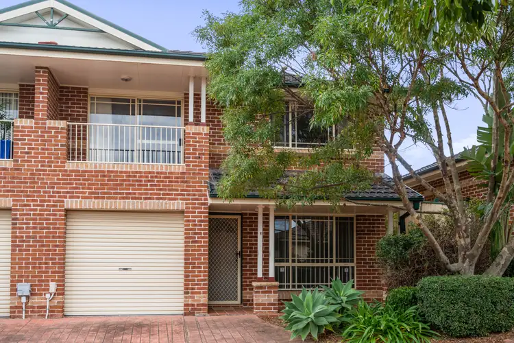 2/182-184 Leacocks Lane, Casula NSW 2170