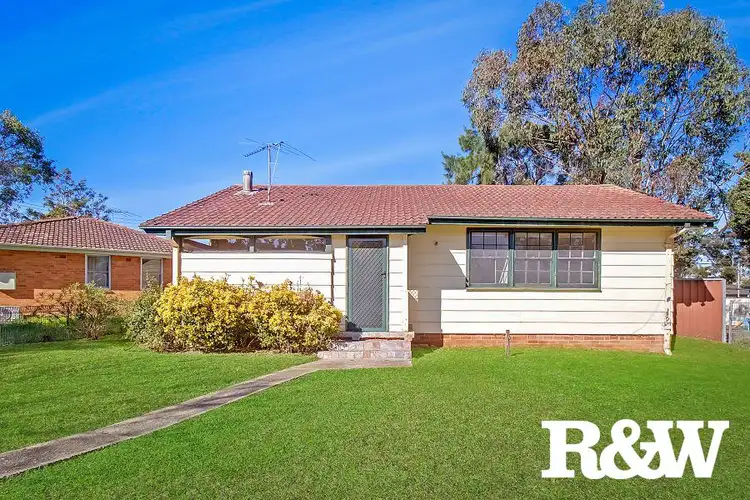 4 McCrae Place, Blackett NSW 2770