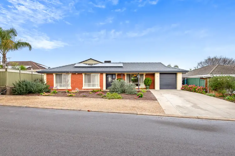 16 Lennon Drive, Woodcroft SA 5162