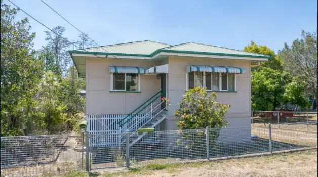 13 Pelican Street, North Ipswich QLD 4305