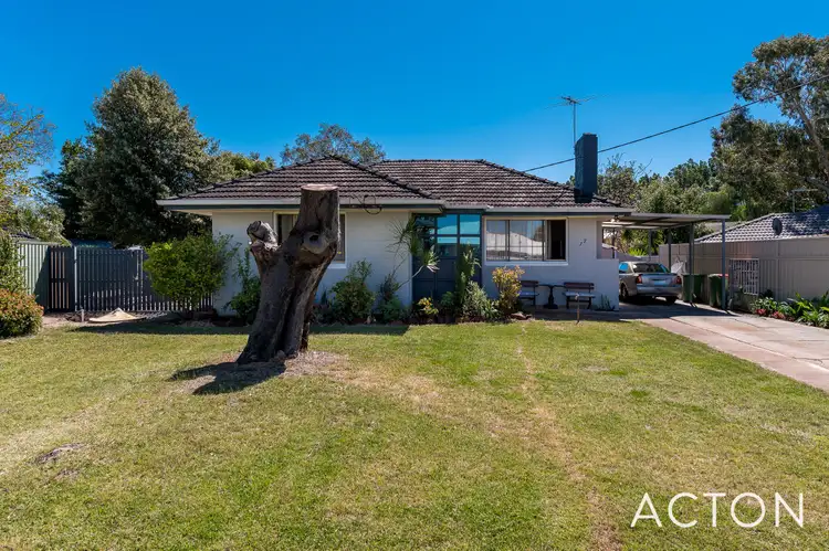 17 Wade Street, Embleton WA 6062