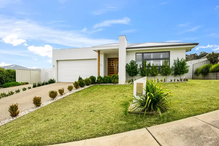 13 Kestrel Circuit, Wodonga VIC 3690