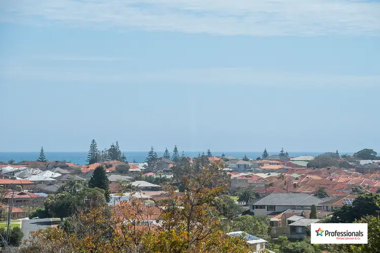 27 Hurley Way, Hillarys WA 6025