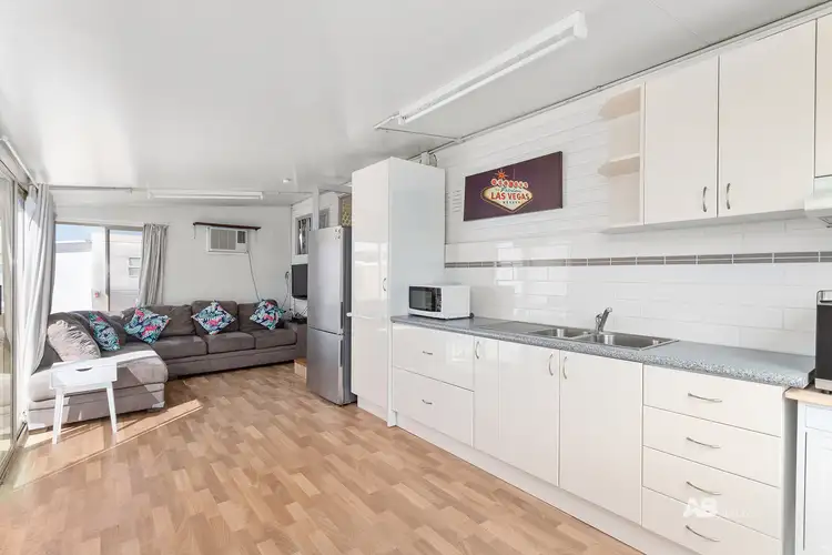 24/1 Williams Way, Seabird WA 6042
